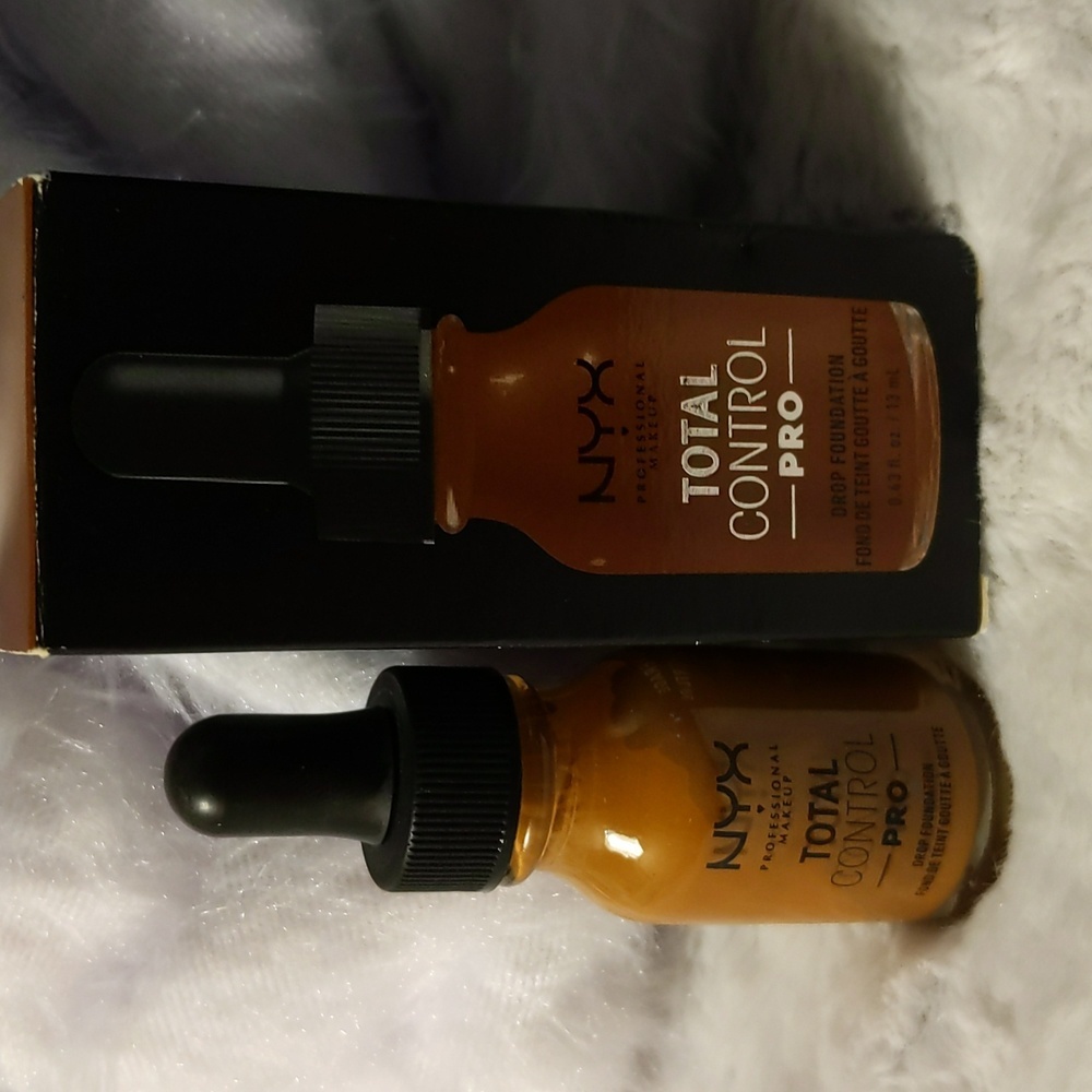 NYC| Total Control Pro Drop Foundation TCPDF17.5